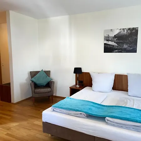 Landgasthof Zur Sonne I & Restaurant 2*
