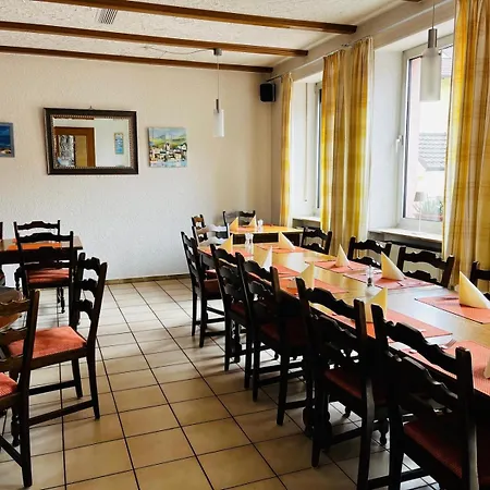 Landgasthof Zur Sonne I & Restaurant Hotel Neuburg am Rhein